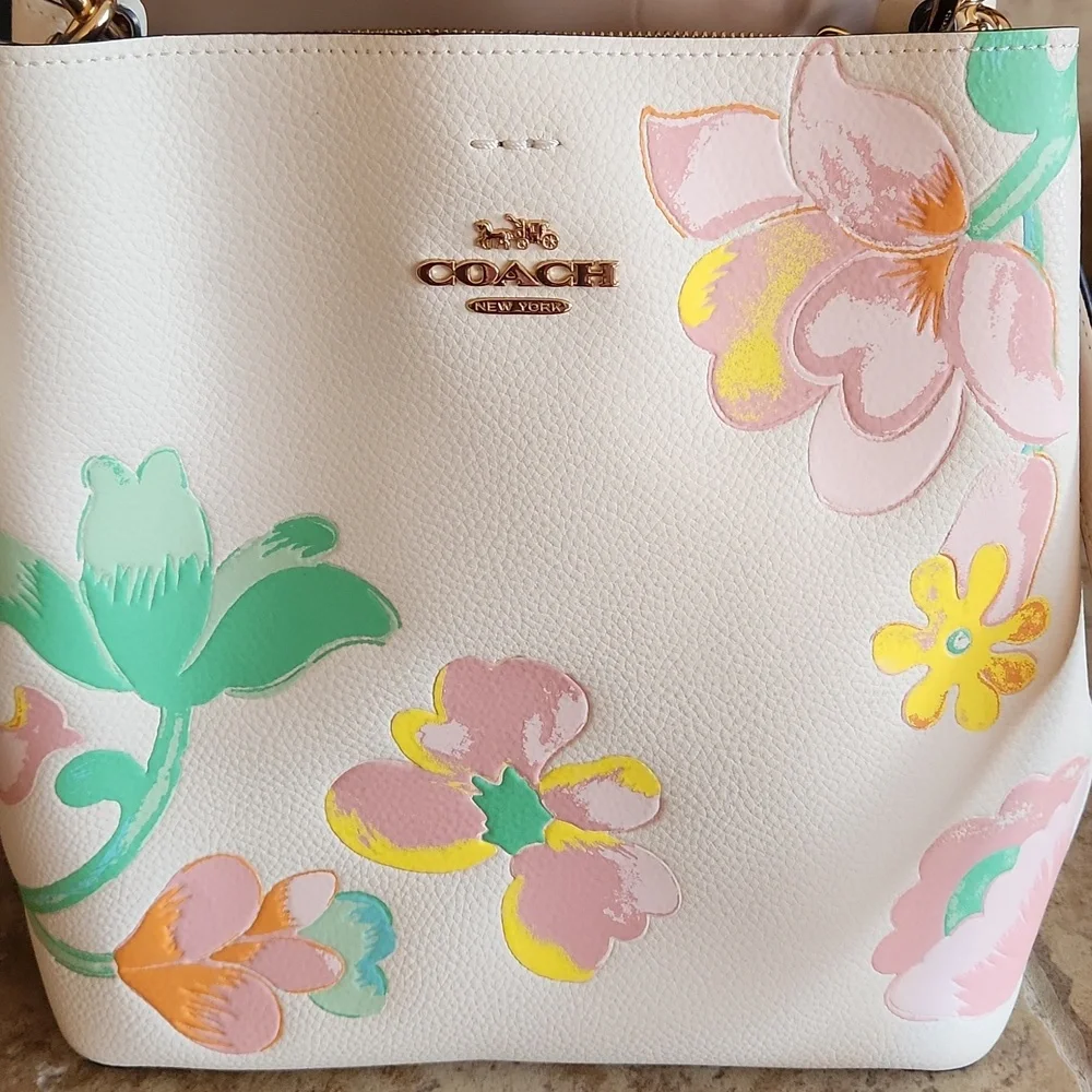 Coach Cream With Dreamy Floral Print Bucket Bag - Picture 13 of 15